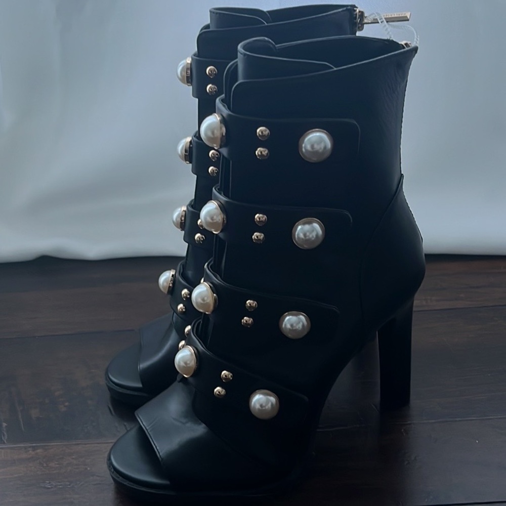 Brand New Karl Lagerfeld Heel boots.